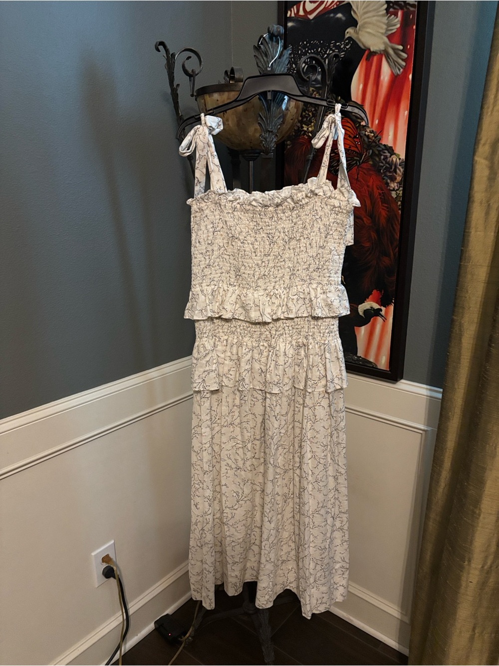 House of Harlow 1960 Cream smocked Floral Midi Dress - L